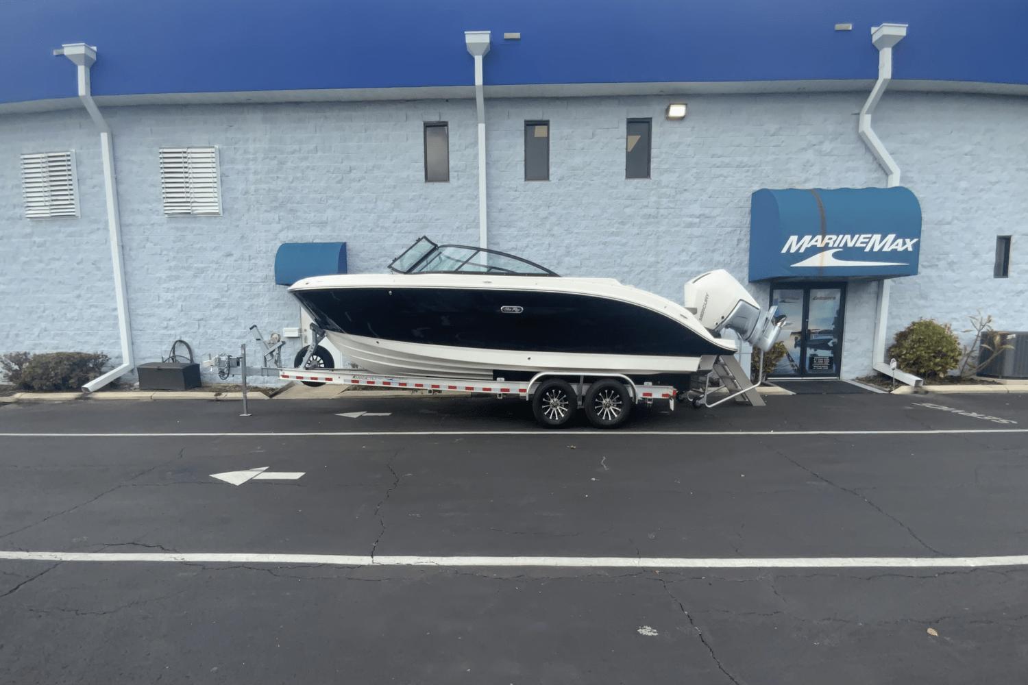 Sea Ray SDX 250 Outboard