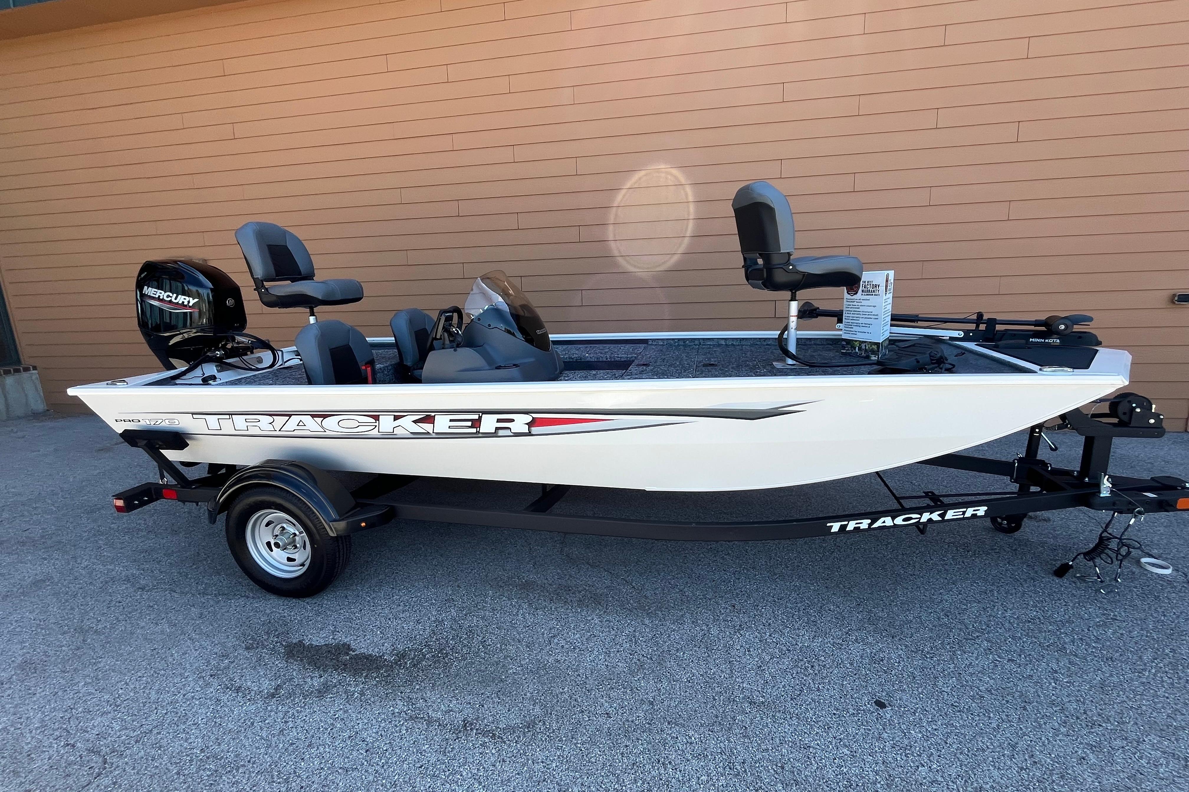 2026 Tracker Pro 170