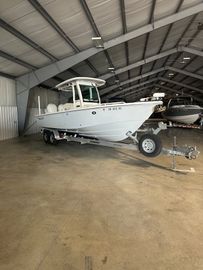 2022 Everglades 273 Center Console