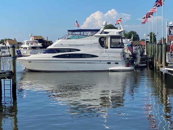 2001 Carver 466 Motor Yacht