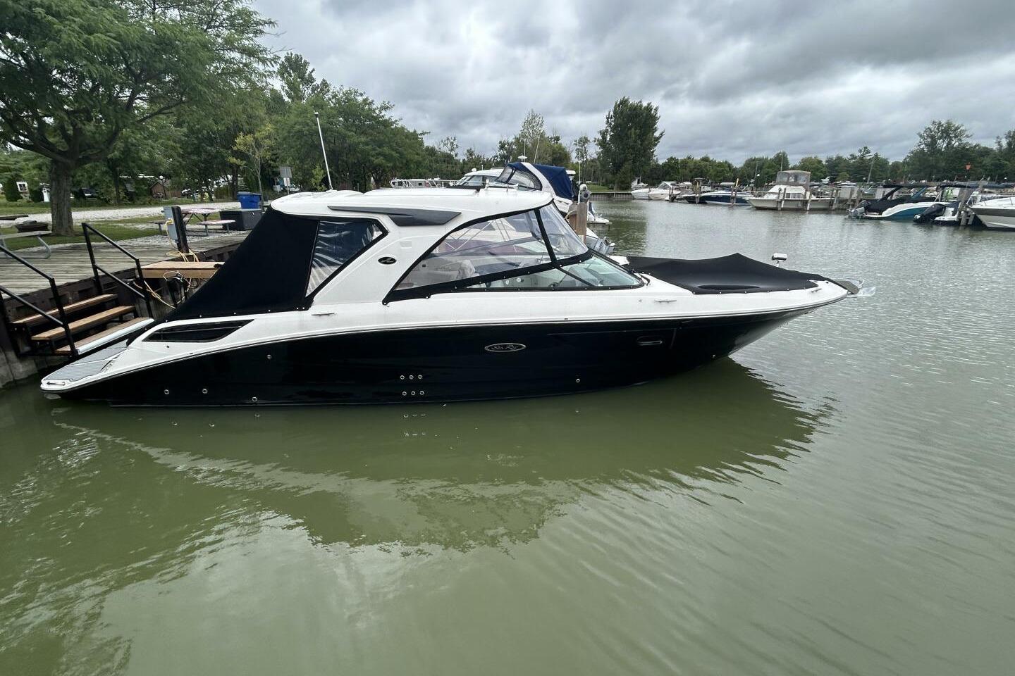 2020 Sea Ray 350 SLX