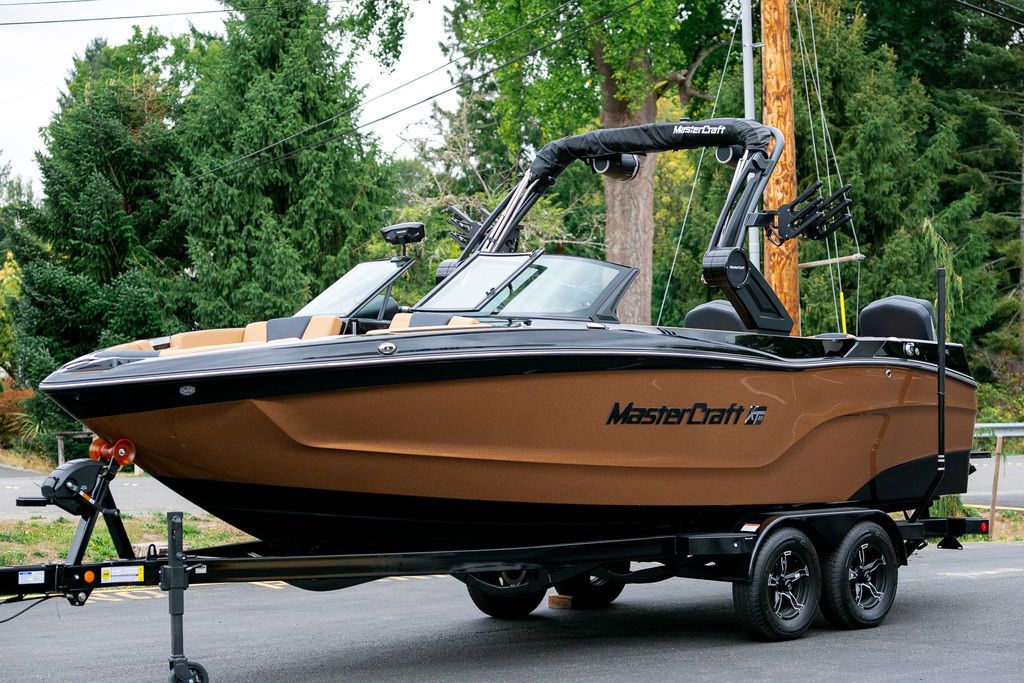 MasterCraft XT23 Ashley Kidd Edtn
