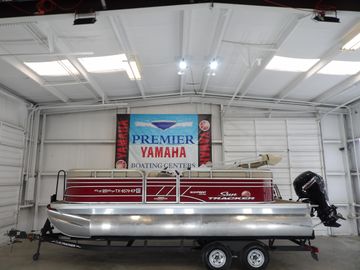 2023 Sun Tracker Party Barge 20 DLX