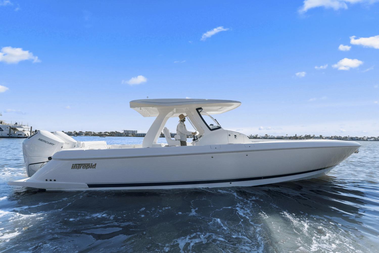 Intrepid 345 Nomad SE
