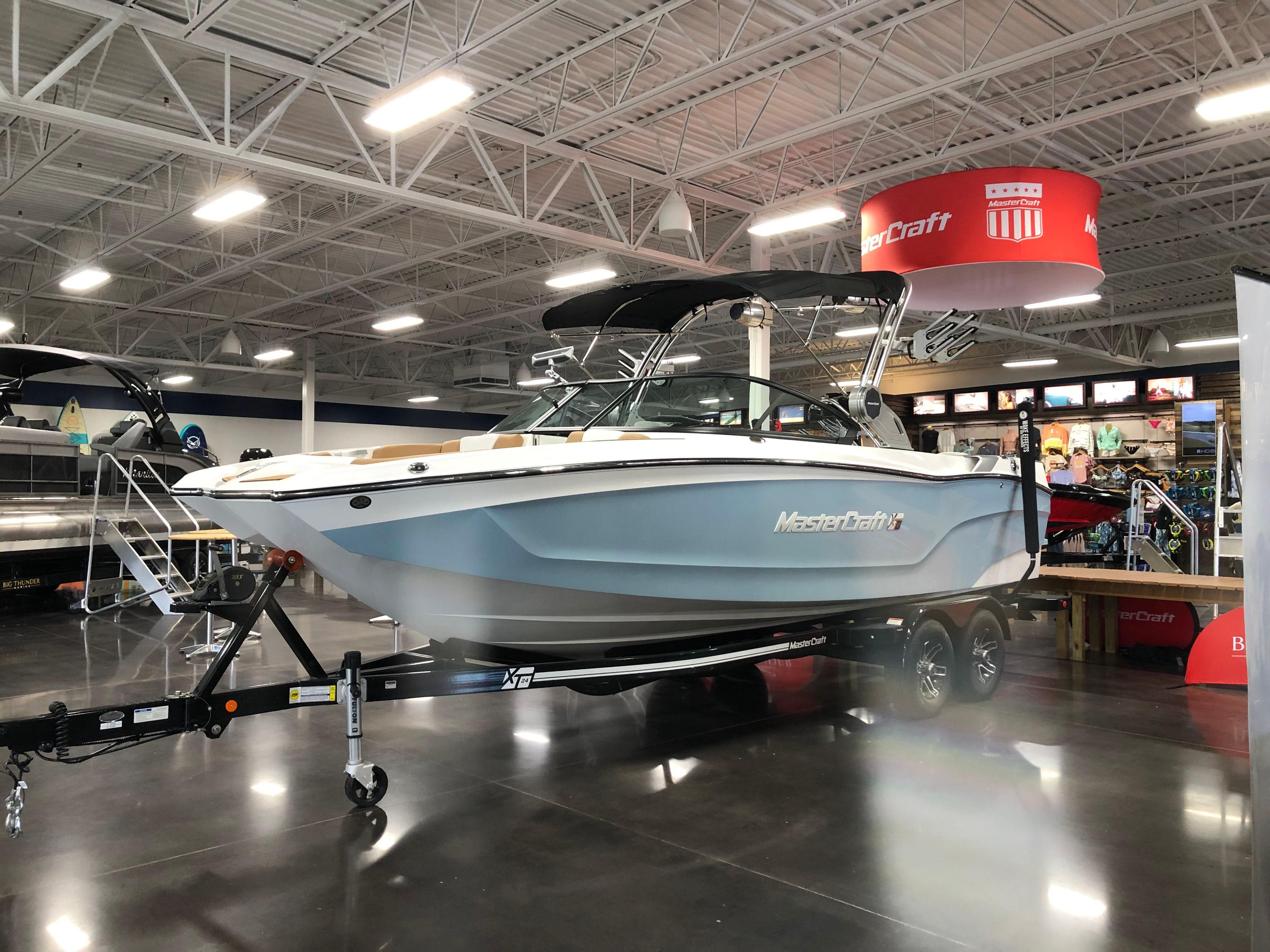 2022 MasterCraft XT24