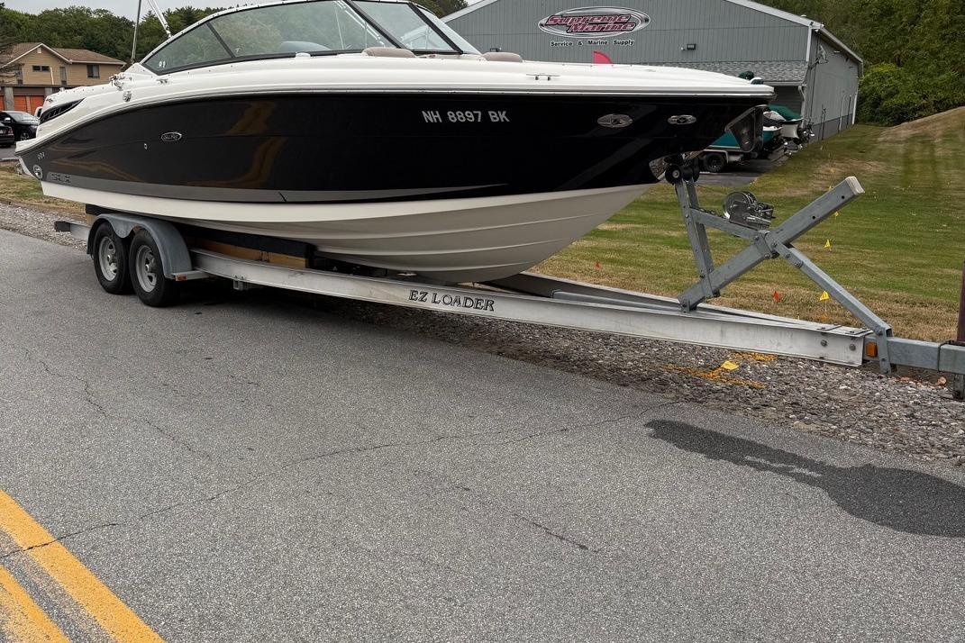 2005 Sea Ray 270 SLX