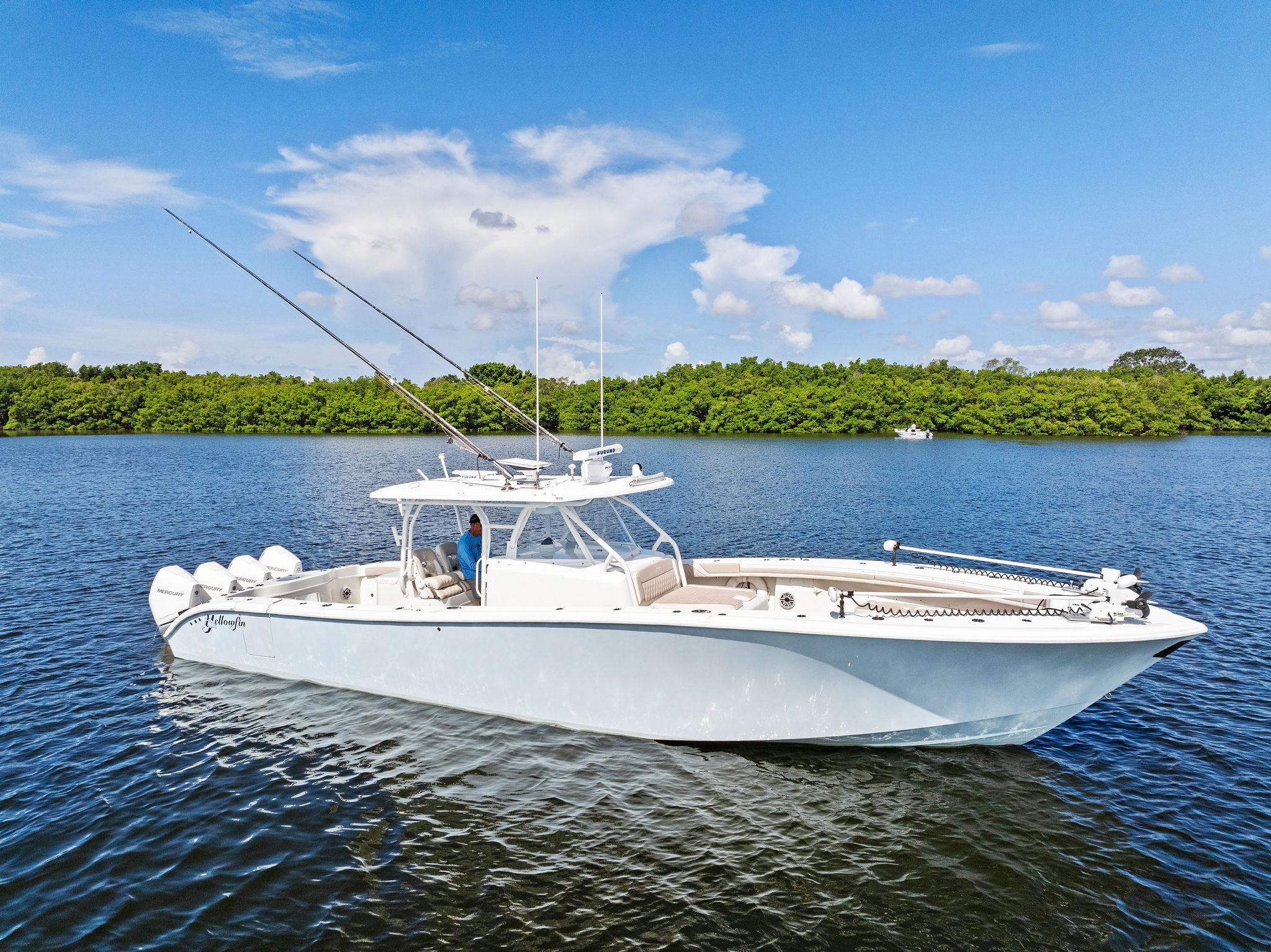 2015 Yellowfin 42 Center Console