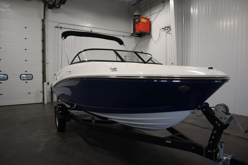 2024 Bayliner VR5 Bowrider