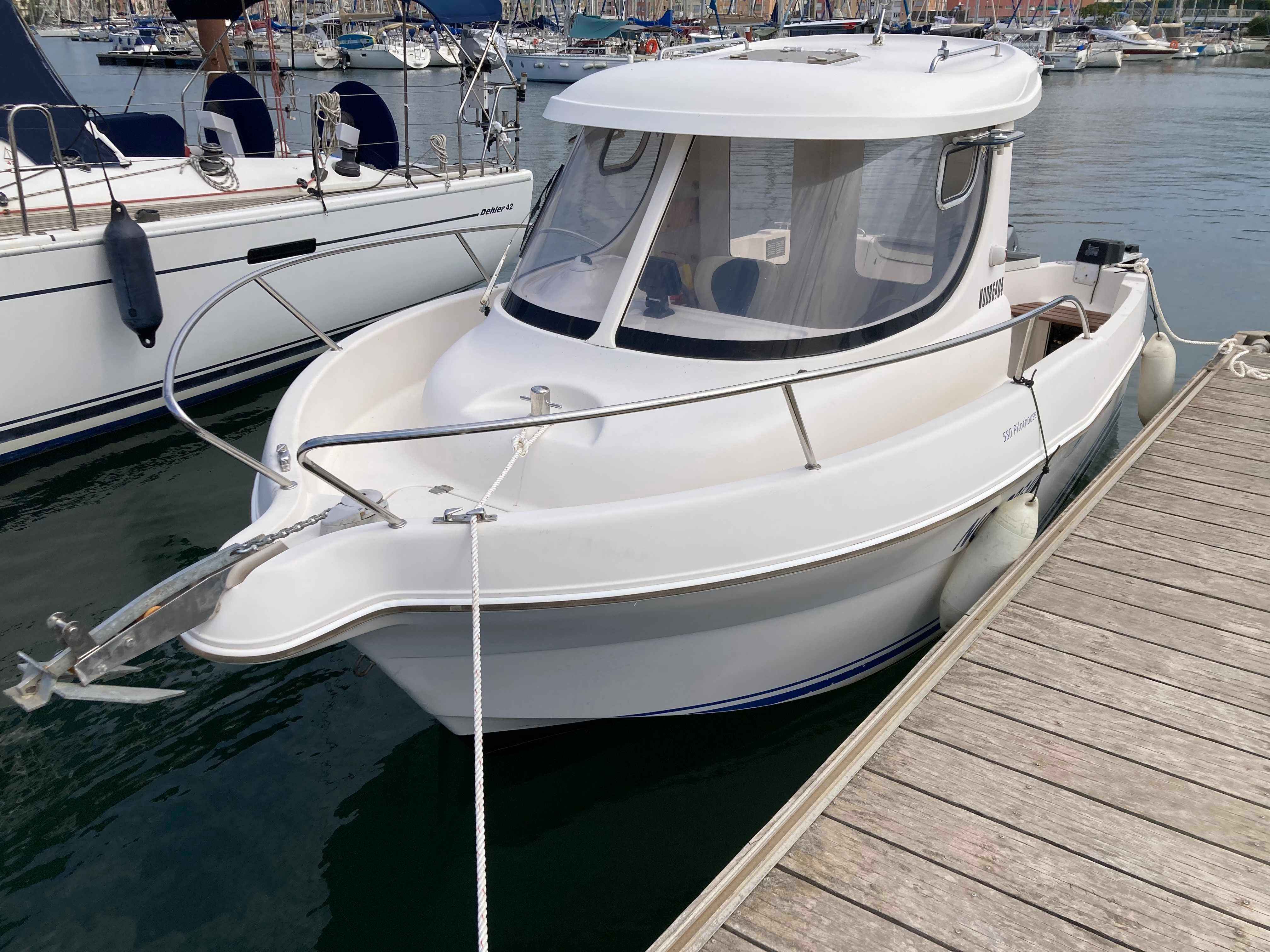 Quicksilver 580 Pilothouse