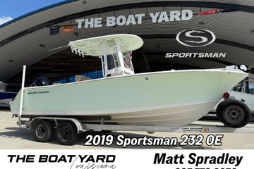 2019 Sportsman Open 232 Center Console