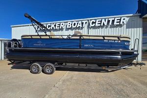Regency 250 LE3 2023 Regency 250 LE3 pontoon boat on trailer at Tracker Boat Center.