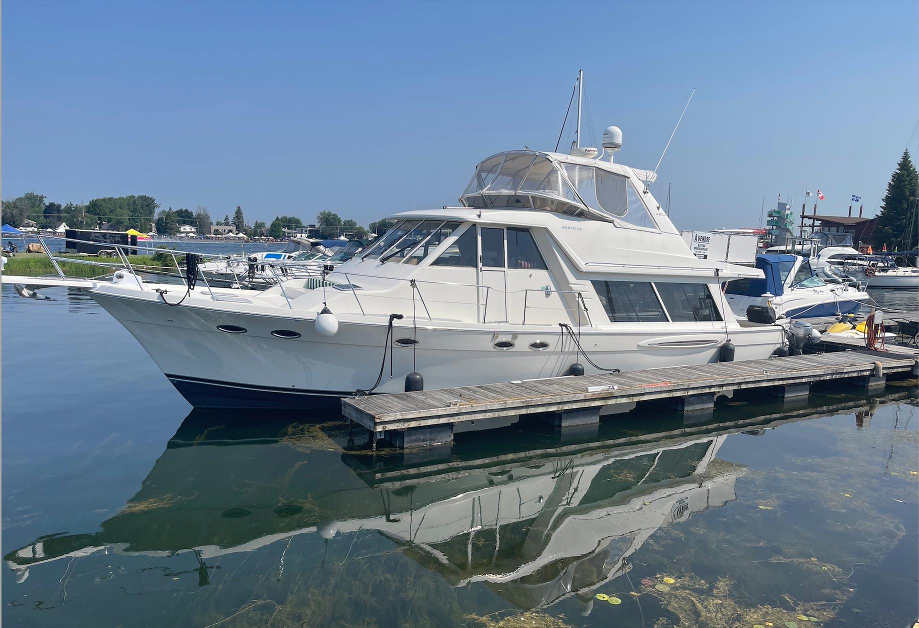 2005 Meridian 490 Pilothouse