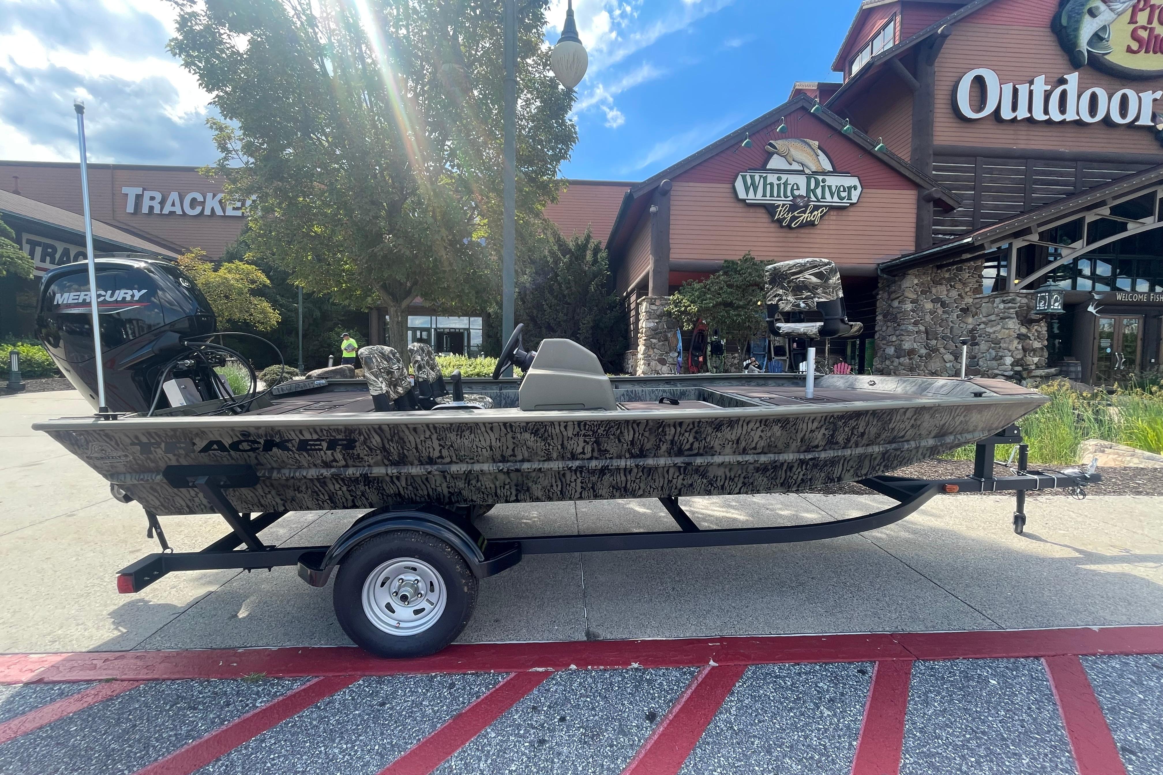 2026 Tracker Grizzly 1754 SC
