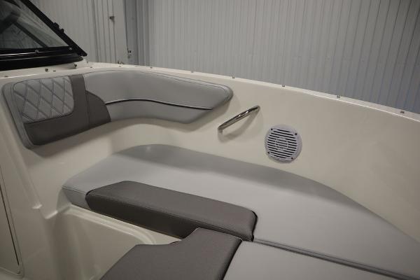 2024 Bayliner VR4 BOWRIDER