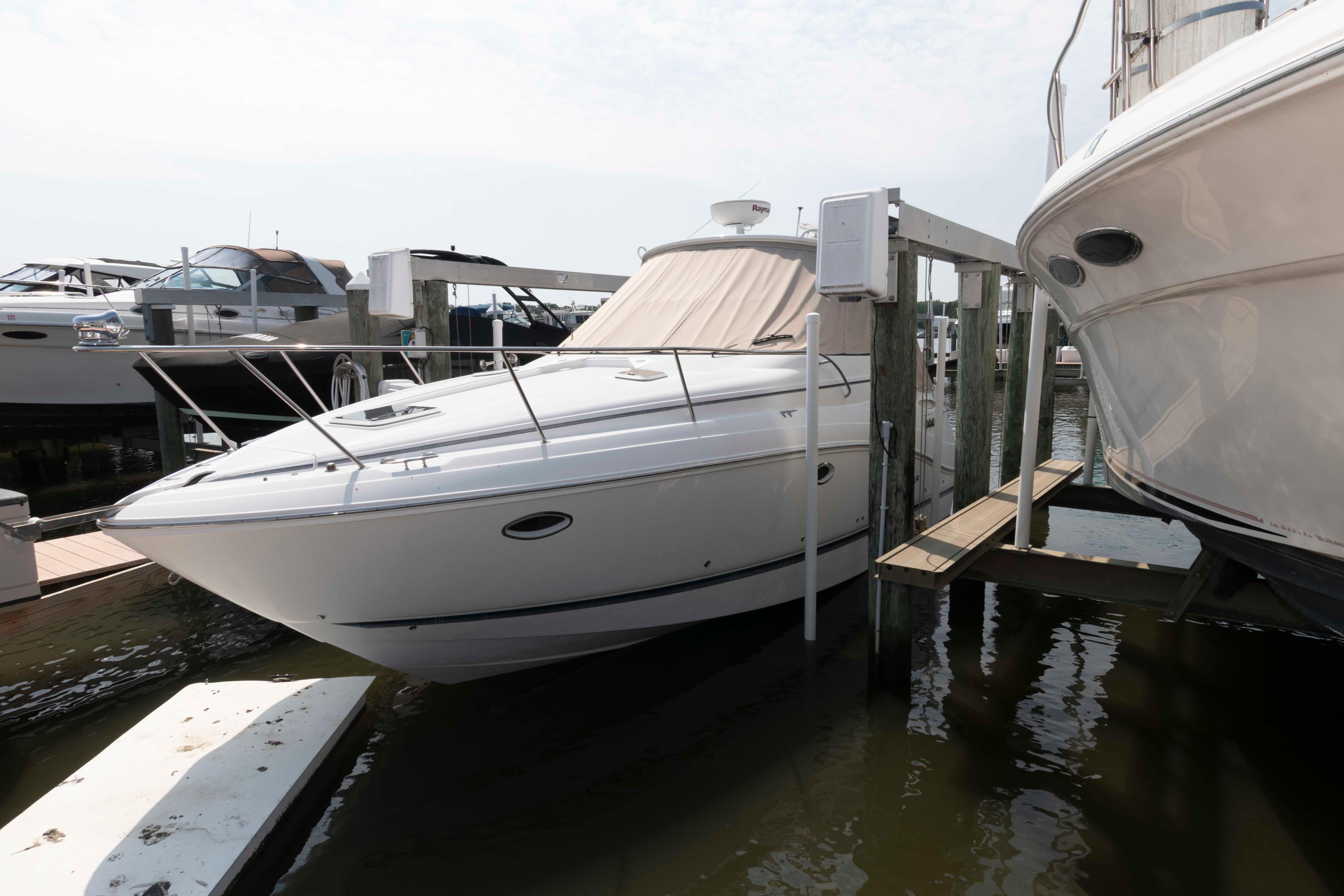 2009 Rinker 340 Express Cruiser