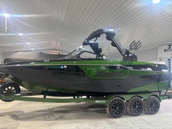 2022 Malibu M240