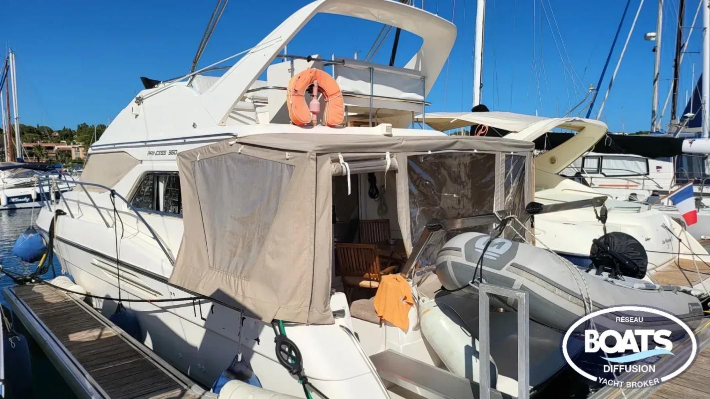 1996 Princess 360 Fly