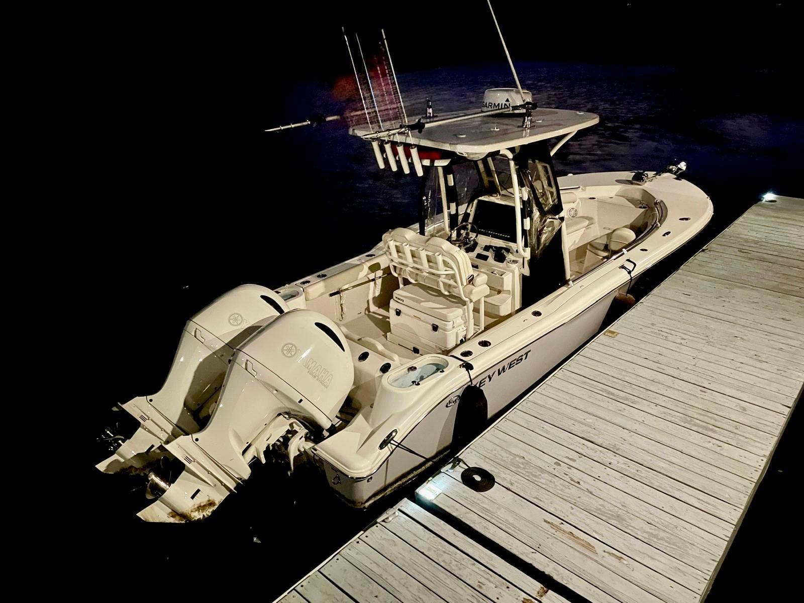 2020 Key West 244 Center Console