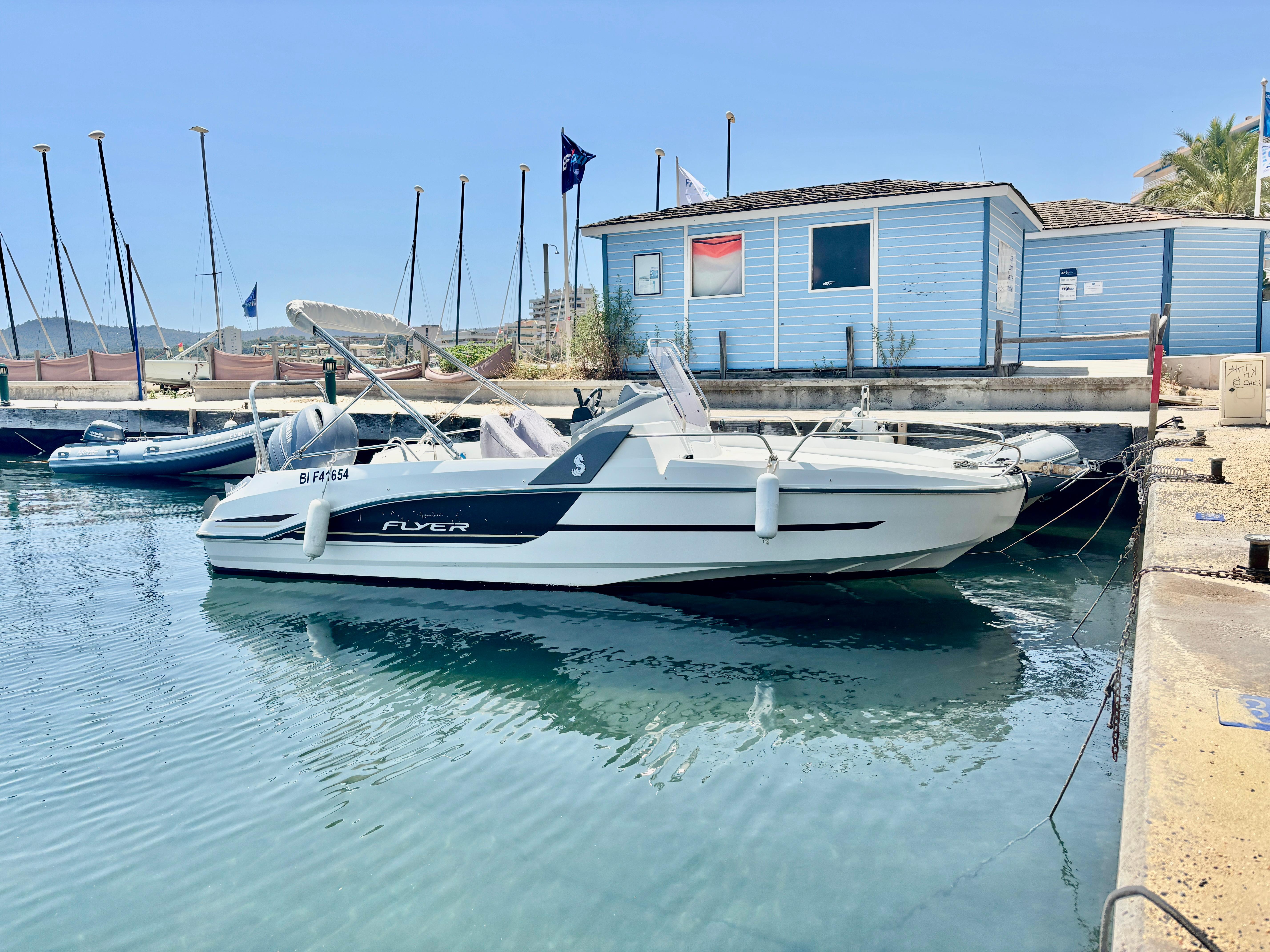 2016 Beneteau Flyer 6.6 Sundeck