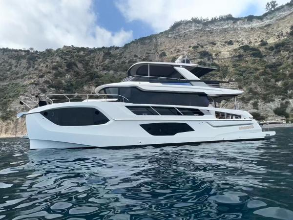 2022 Absolute Navetta 64