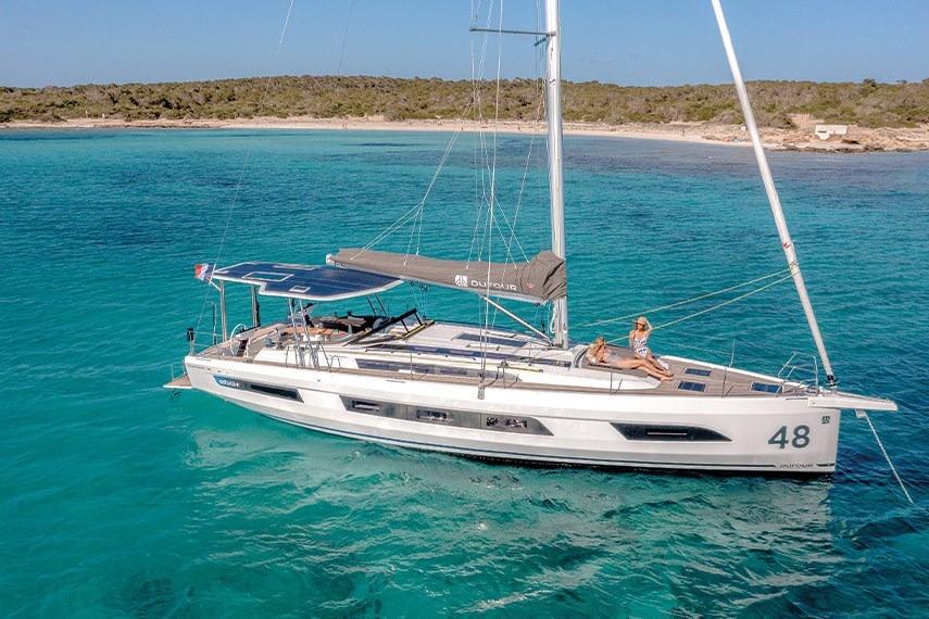2025 Dufour 48