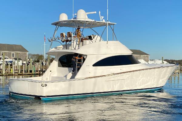 Viking 90 Sportfish Review: An Ultra-Luxurious Fishing Machine