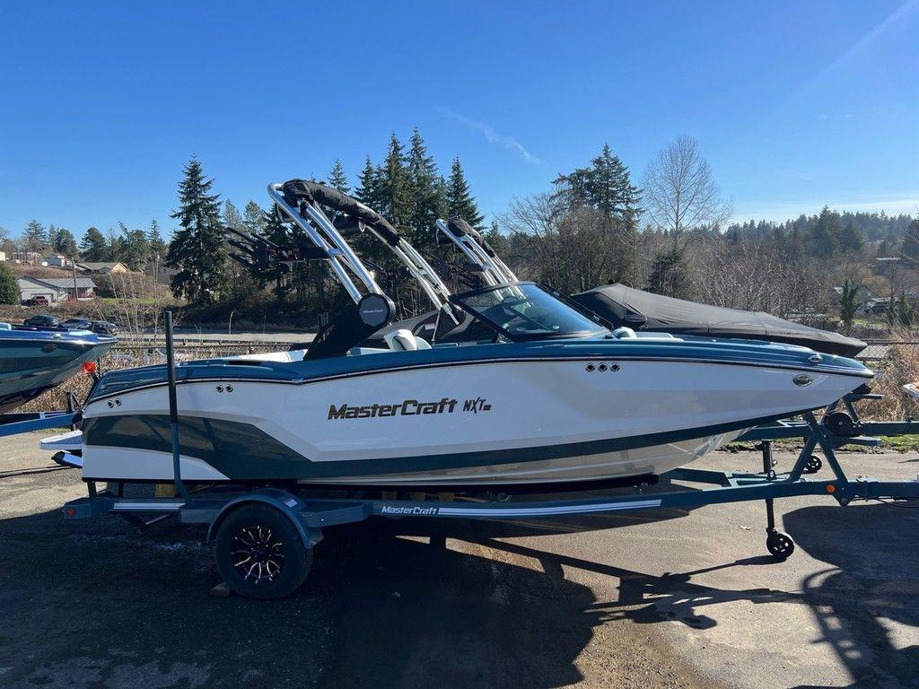 MasterCraft NXT20