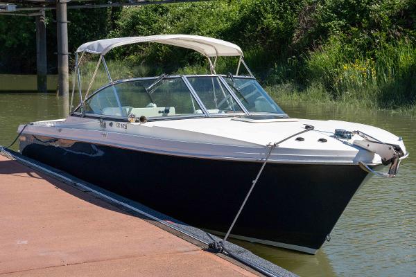 2001 Hourston Glascraft Island Runner