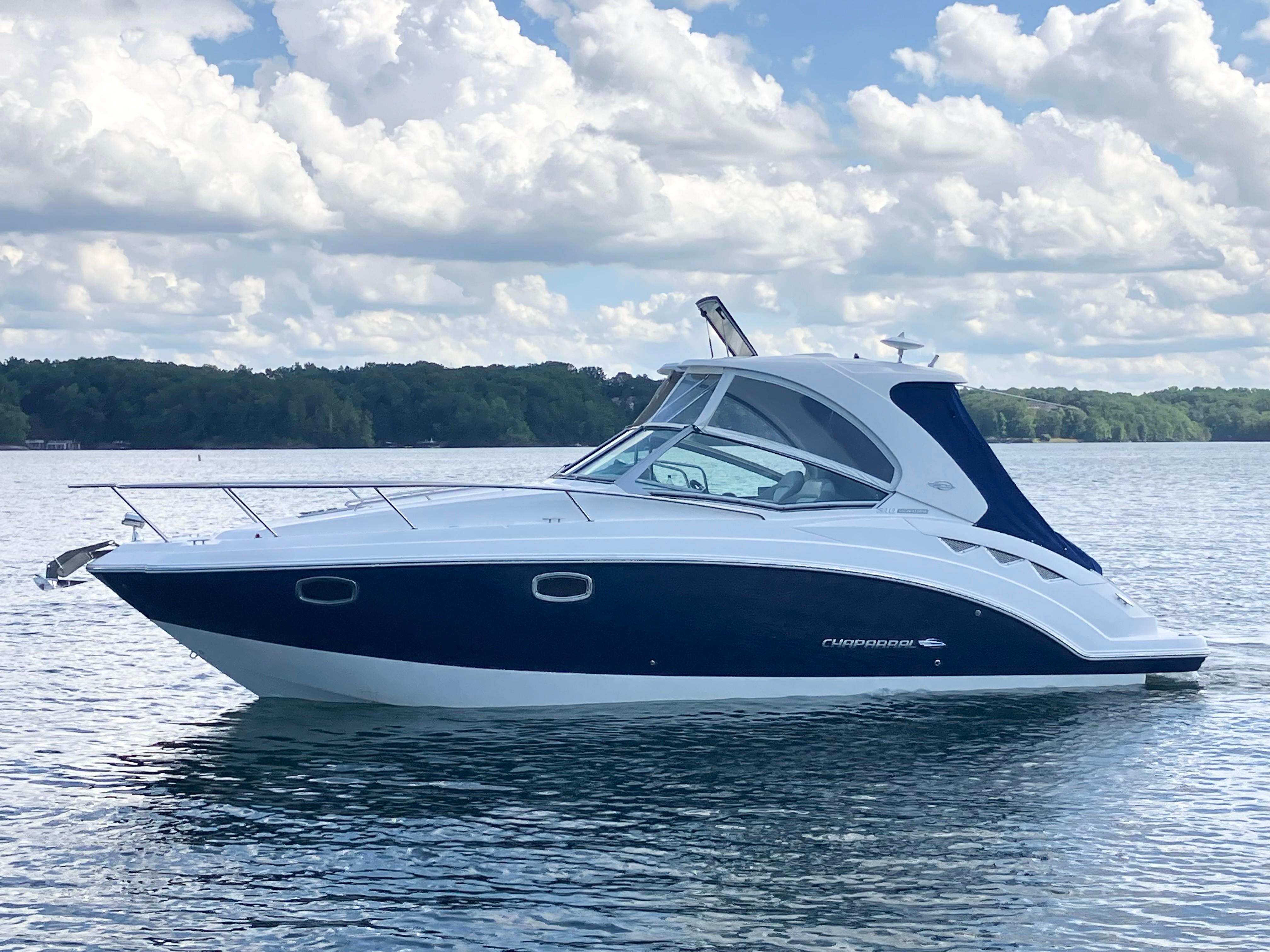 2016 Chaparral 310 Signature