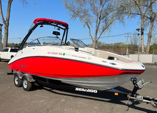 2011 Sea-Doo 230 Wake