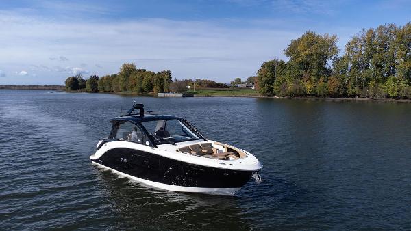 2023 Sea Ray Sundancer 370 Outboard
