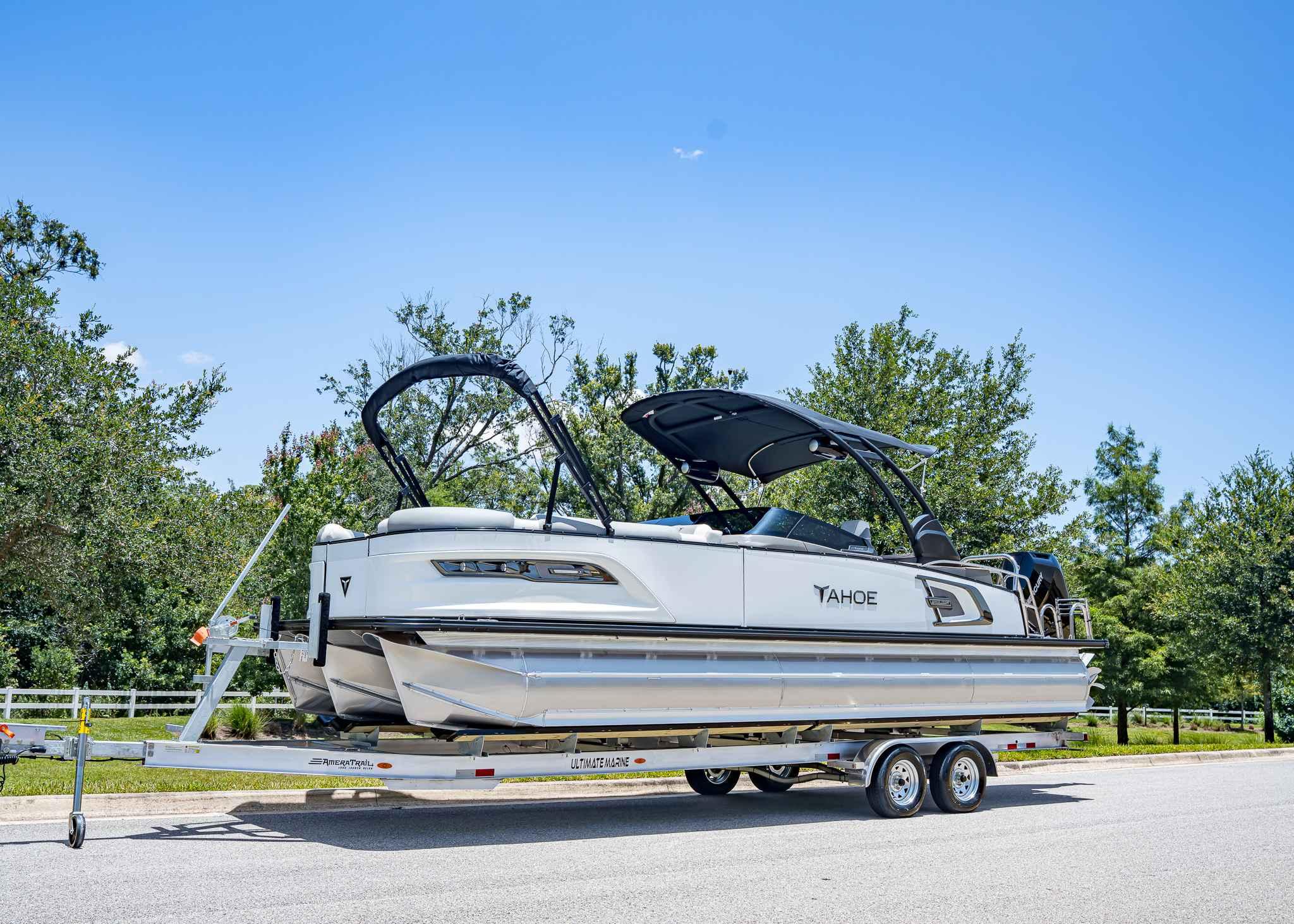 2025 Tahoe Pontoon Grand Tahoe LTD Elite Windshield