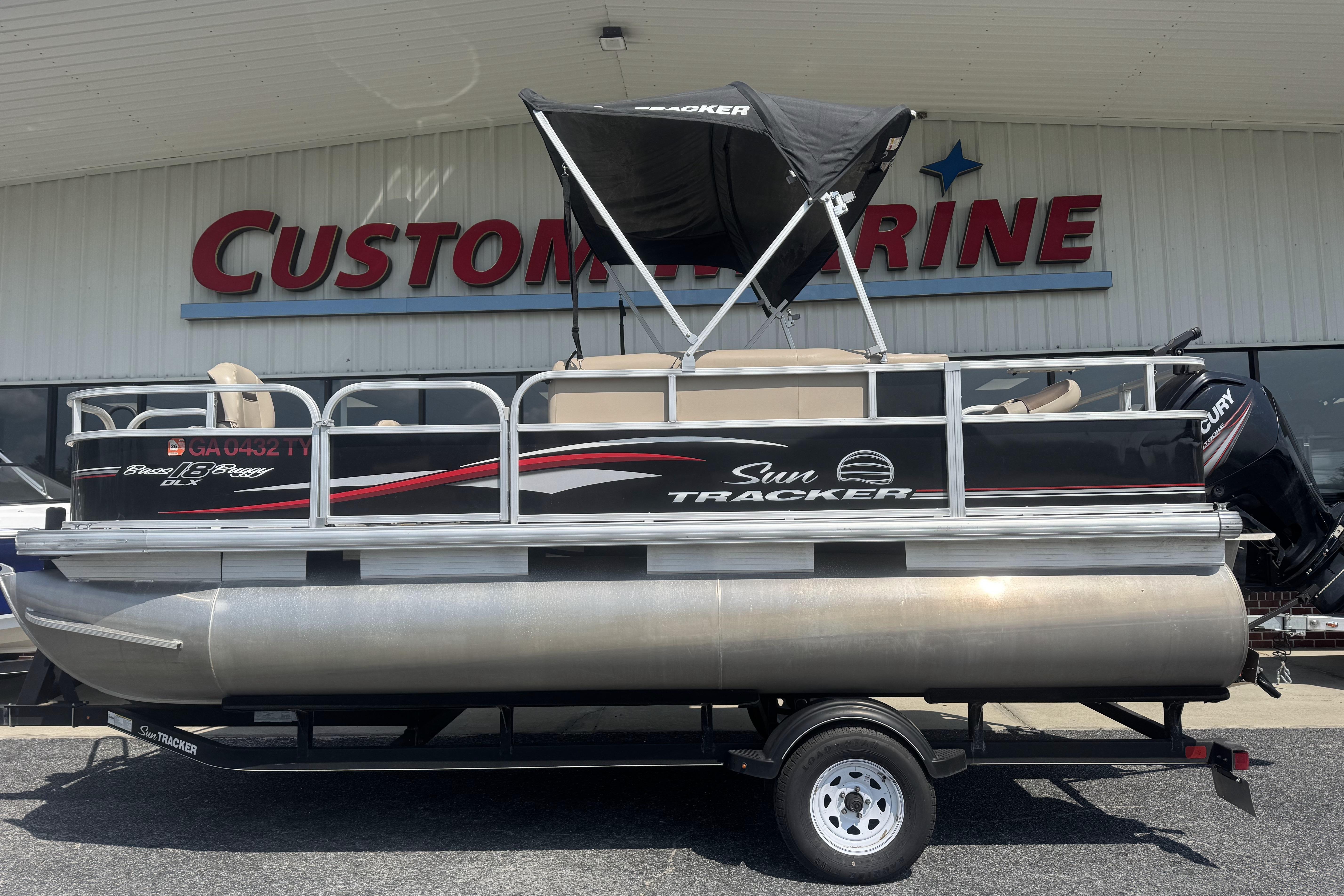 2017 Sun Tracker Bass Buggy 18 DLX
