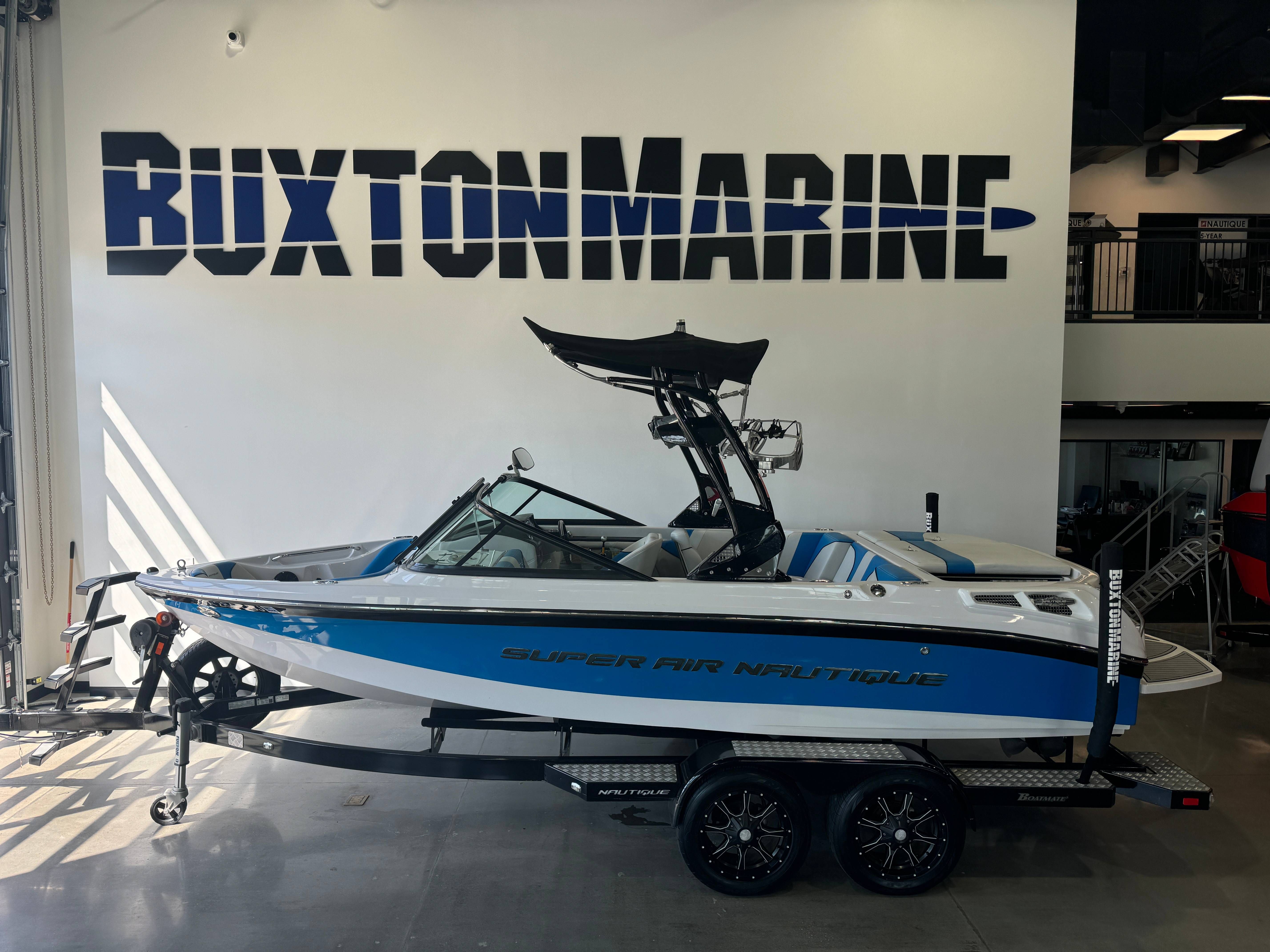 2011 Nautique Super Air Nautique 210