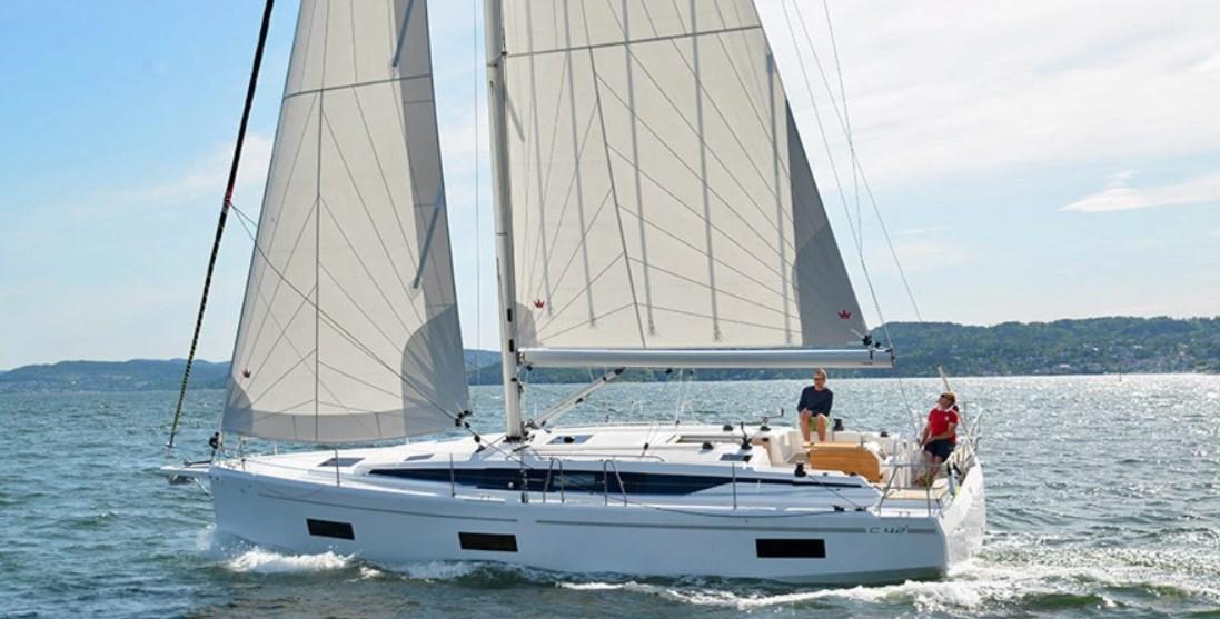 Bavaria C42 FOTO DI REPERTORIO
