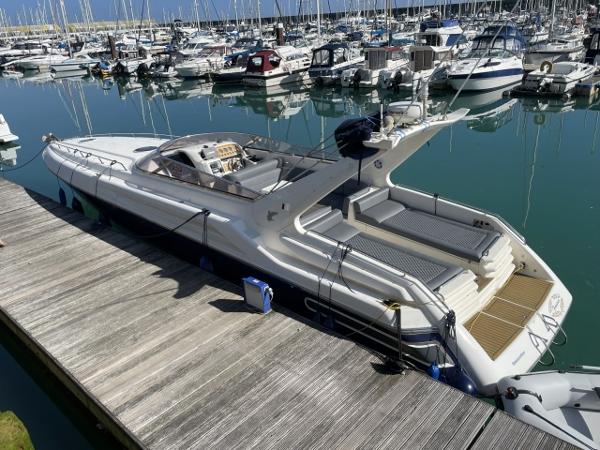 1994 Sunseeker Apache 45