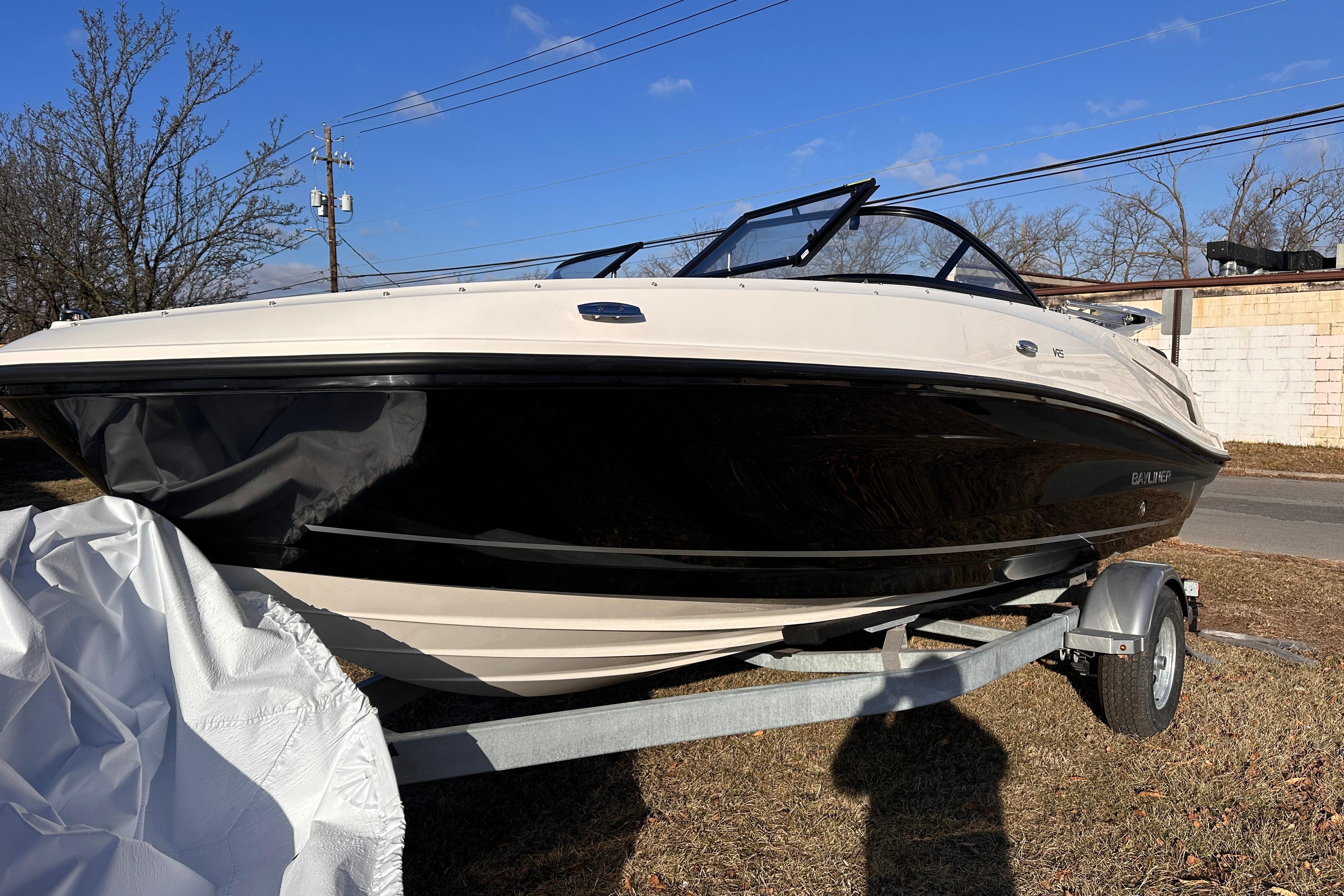 2025 Bayliner VR5 Bowrider OB