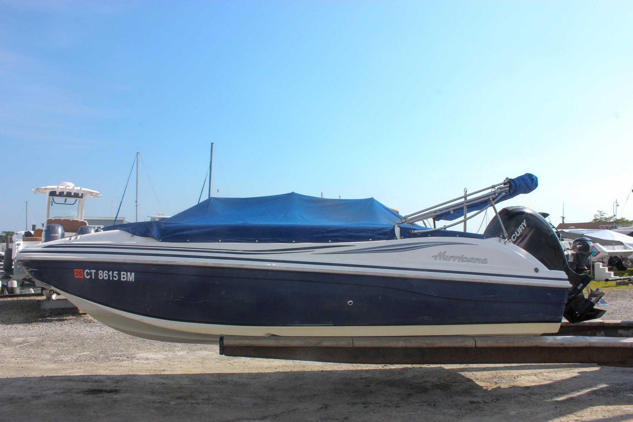 2013 Hurricane SunDeck Sport 188 OB
