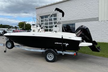 2016 Bayliner Element F18