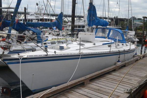 Marlow-Hunter 40: New Life for a Classic Name in Sailboats - boats.com