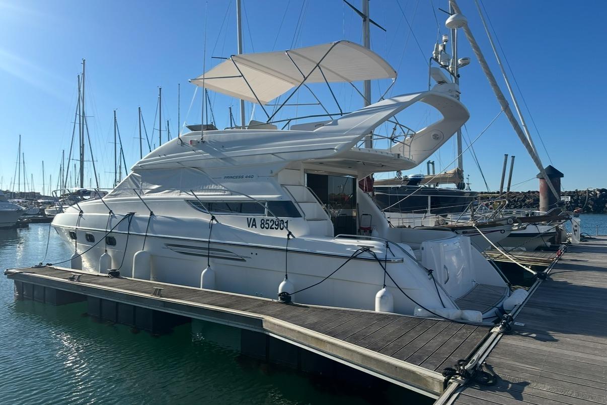 1994 Marine Projects PRINCESS 440