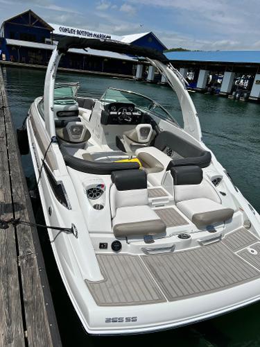 2022 Crownline 265 SS