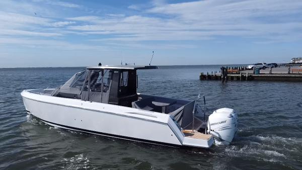2023 Schaefer V33