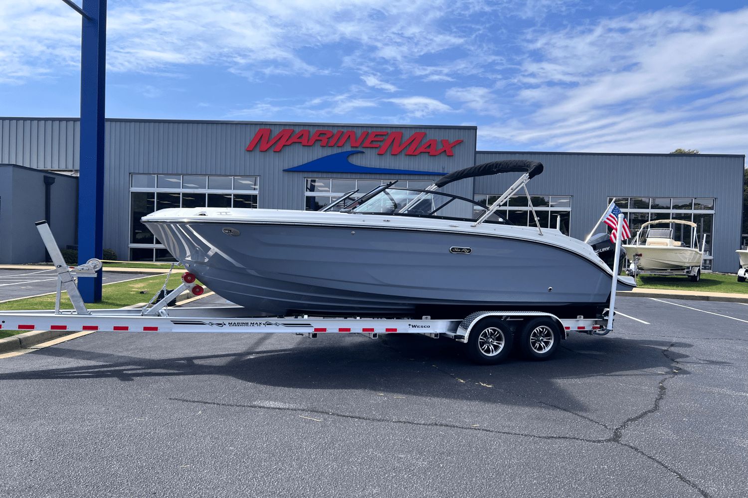2026 Sea Ray SDX 230 Outboard