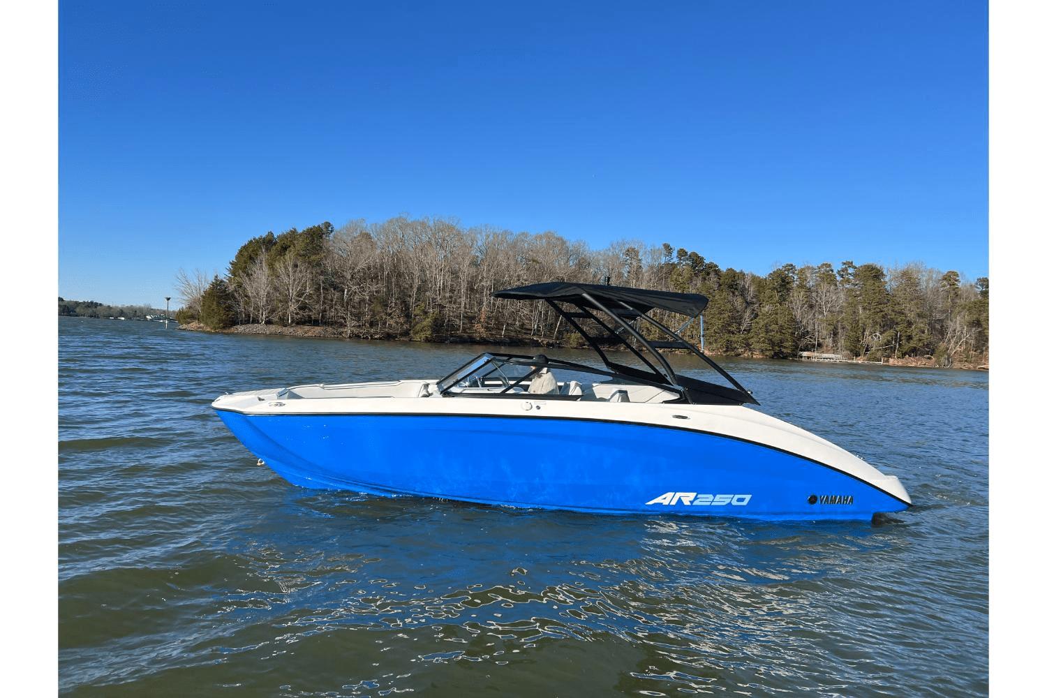 2025 Yamaha Boats AR250