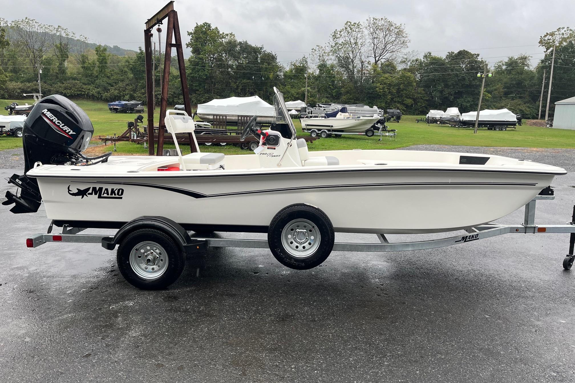 2026 Mako Pro Skiff 17 CC