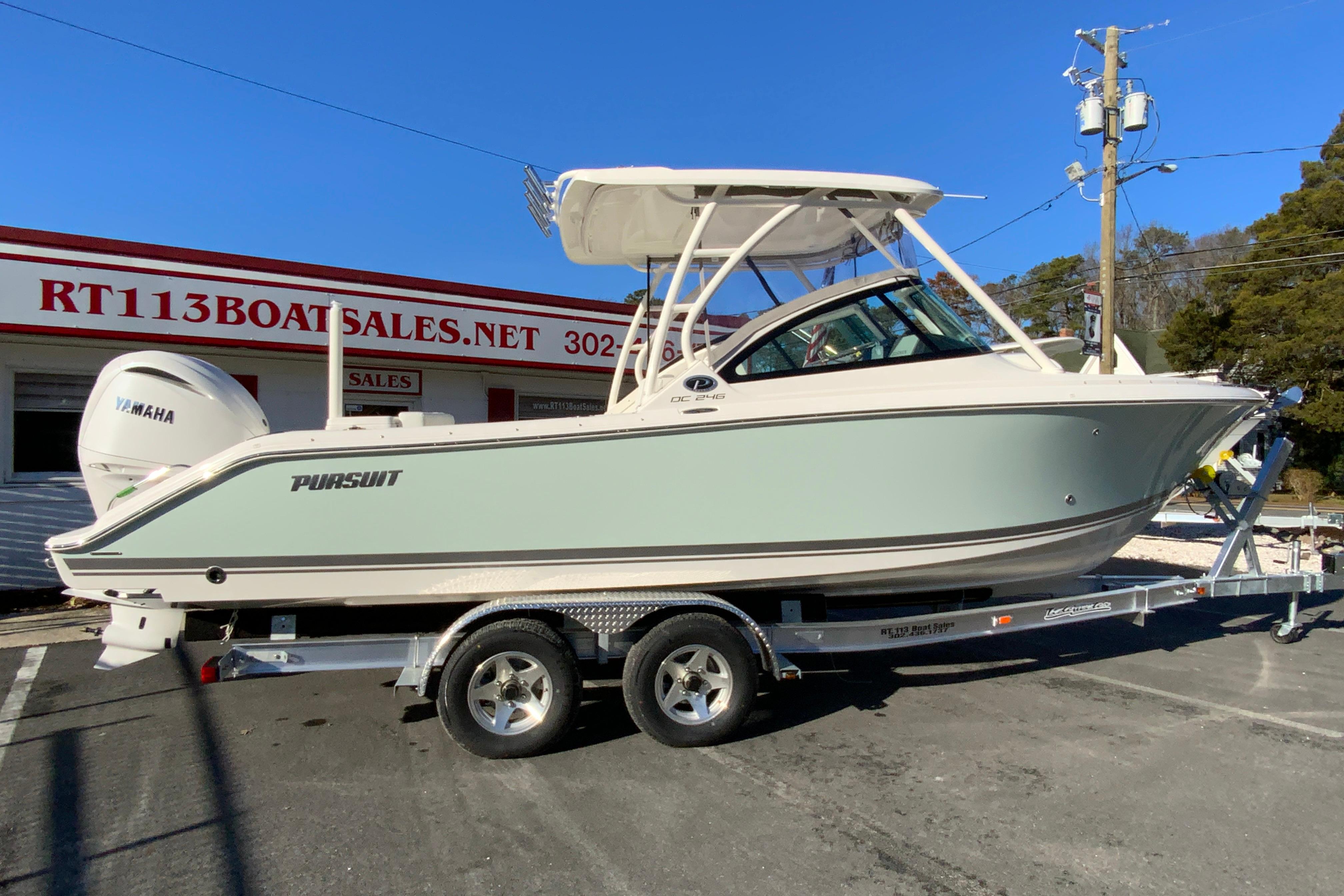 2026 Pursuit DC 246 Dual Console