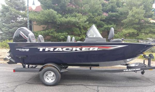 Tracker Pro Guide V-175 Combo 2025 Tracker Pro Guide V-175 Combo boat on trailer, parked outdoors.