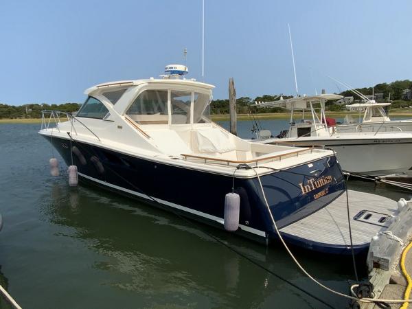 Tiara Yachts 36
