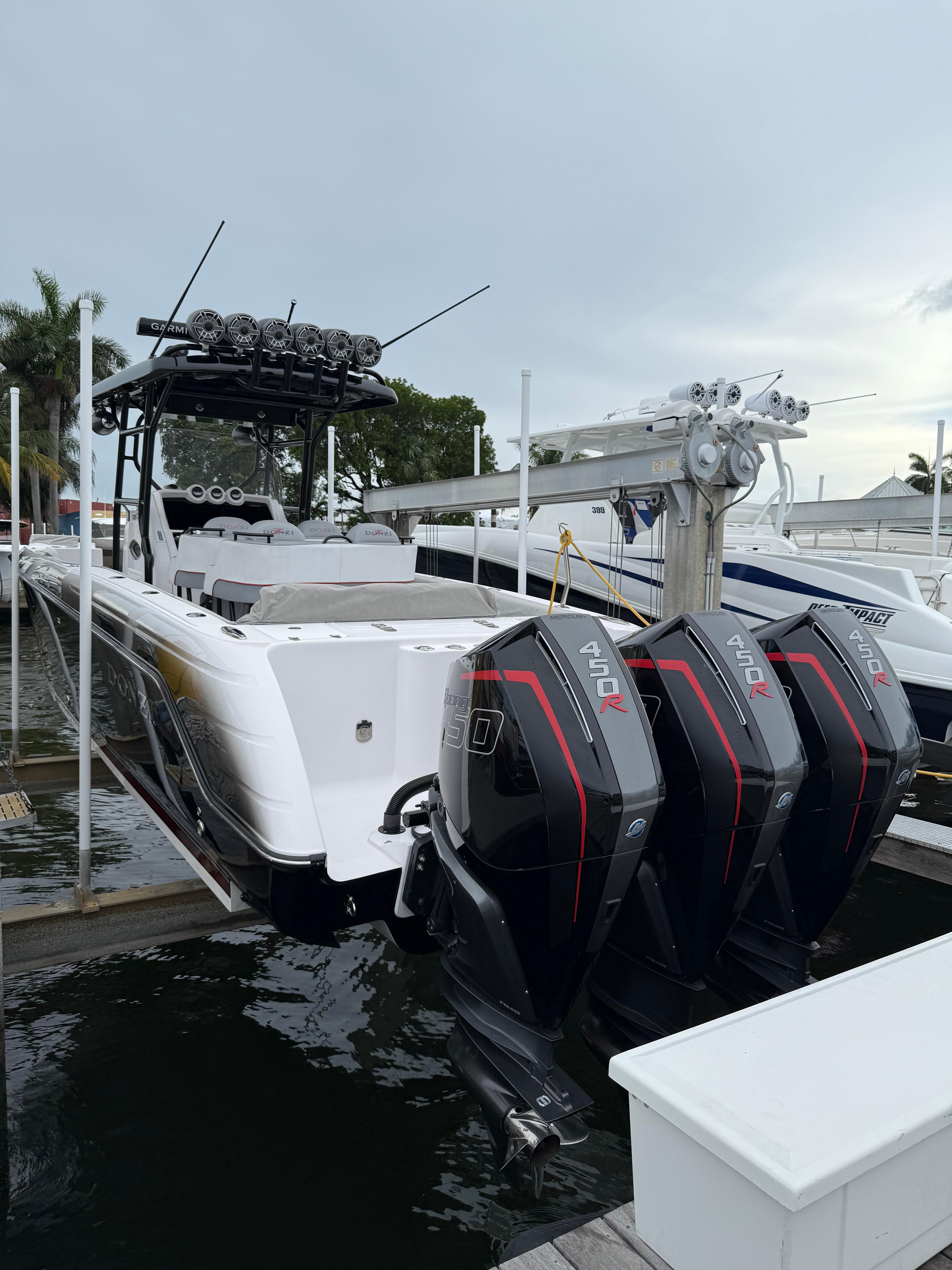 2012 Donzi 38 ZF Open